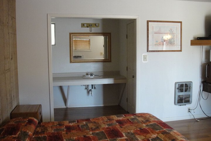 Room 5 of 27