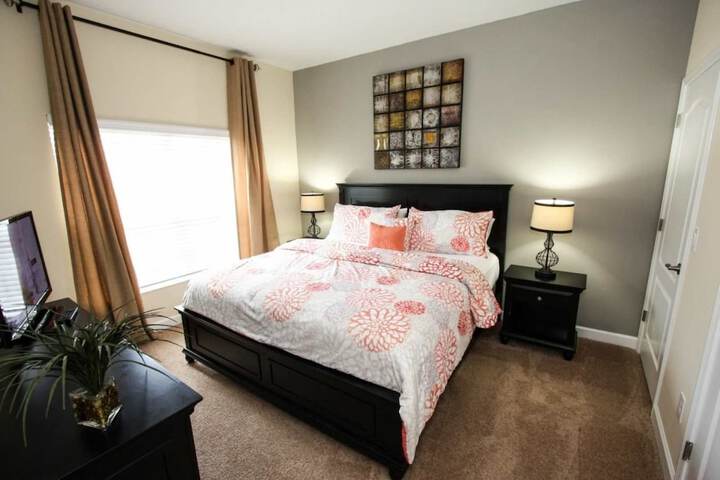 Room 8 of 30