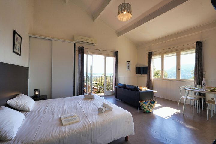 Room 28 of 290