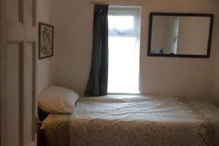 UCC B & B