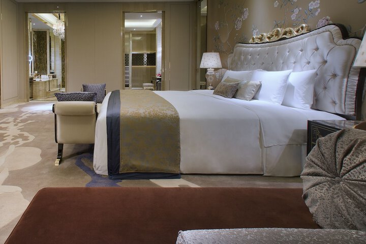 Room 11 of 60