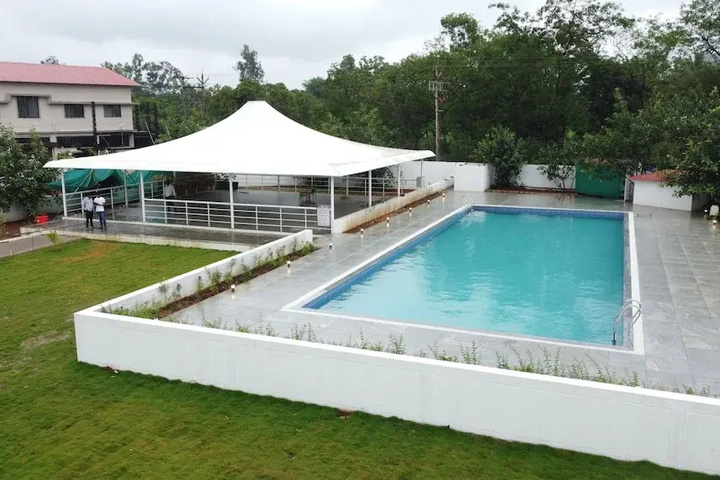Pool 14 of 22