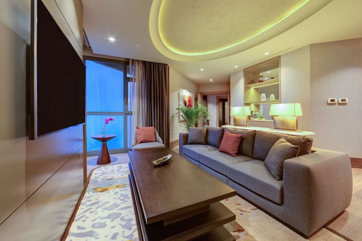 Room 27 of 151