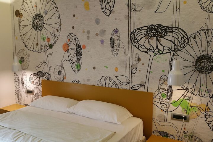 Room 26 of 75