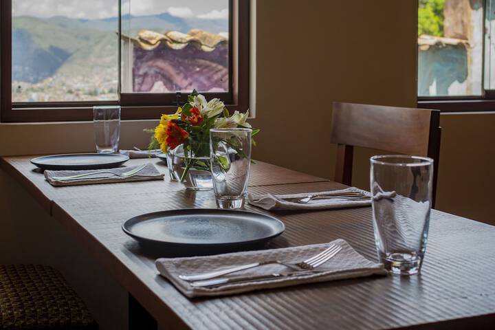 Dining 42 of 51