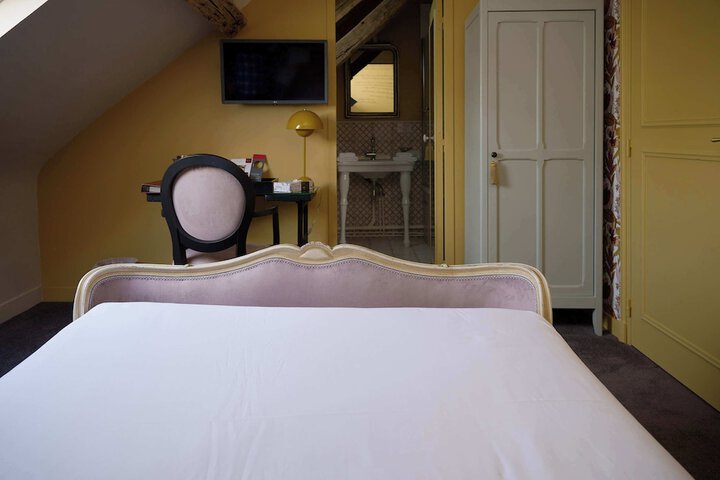 Room 16 of 75