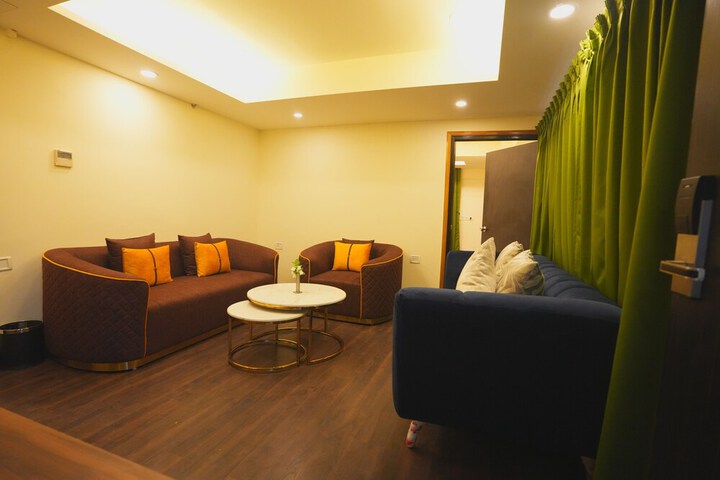 Room 27 of 47