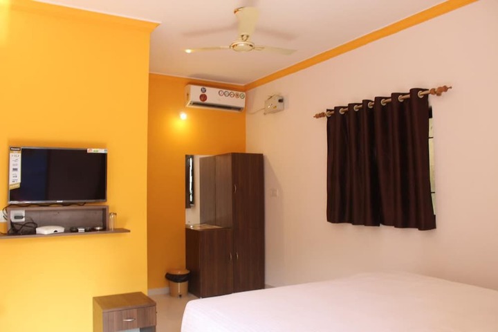Room 7 of 11