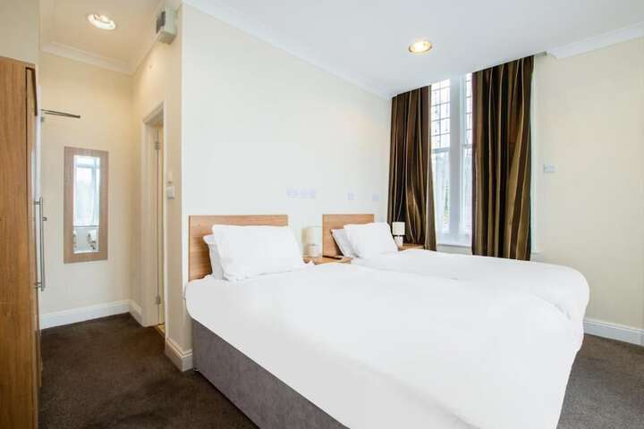 Room 5 of 45