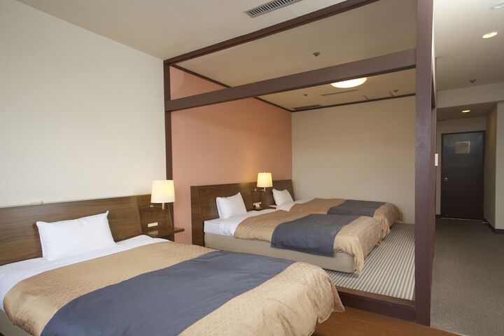 Room 15 of 27