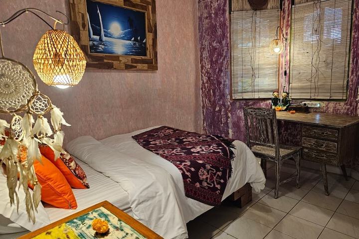 Room 7 of 71