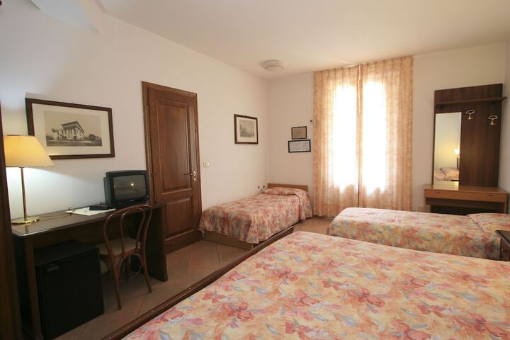 Room 15 of 58