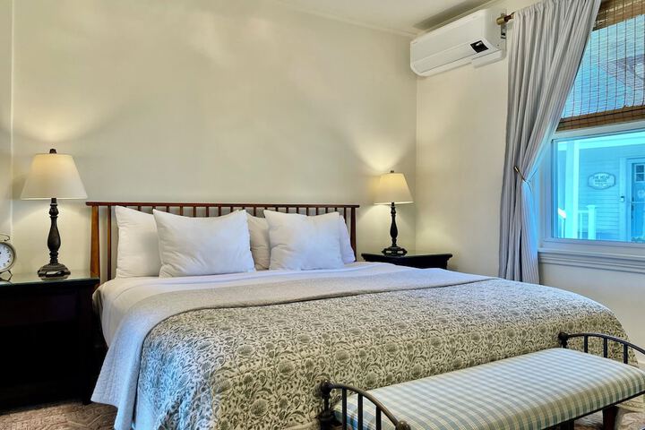 Room 20 of 106