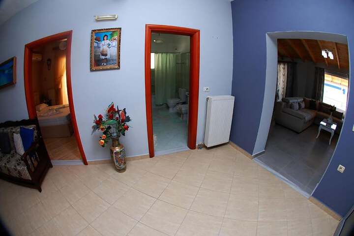Room 21 of 120