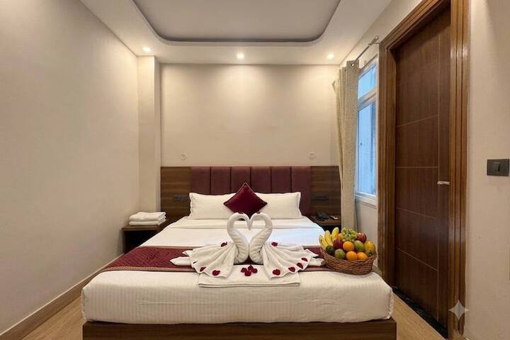 Room 3 of 25