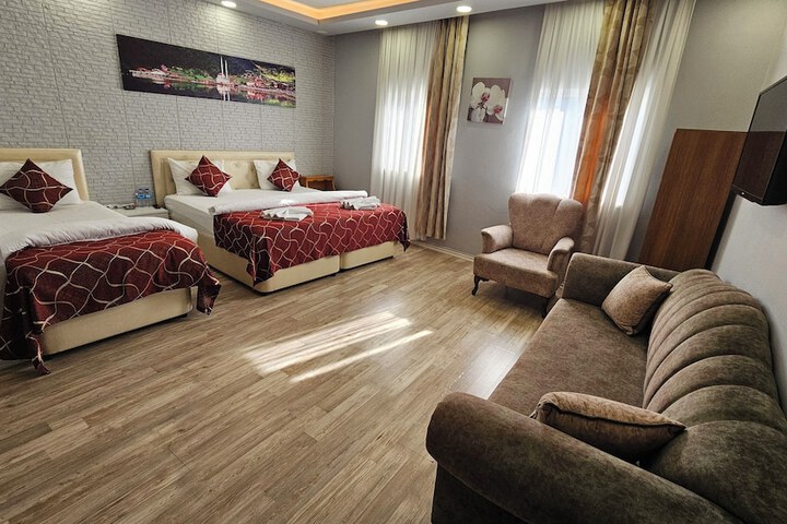 Room 8 of 64