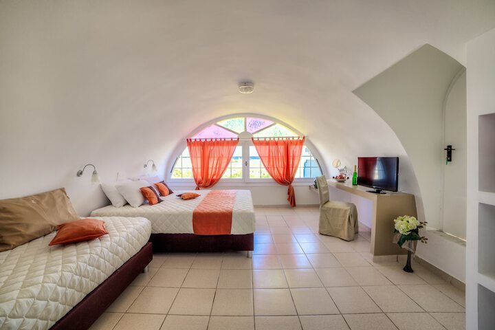 Room 9 of 63