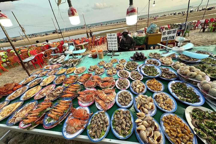 Nhà Nghỉ Việt Thắng Lagi-Dinh Thầy Thím