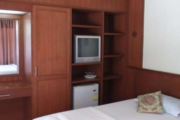 Room 16 of 41