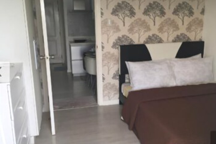 Room 14 of 25