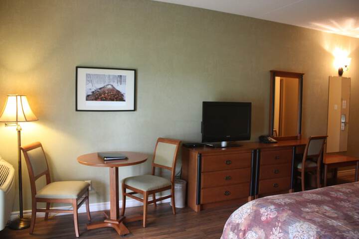 Room 12 of 125