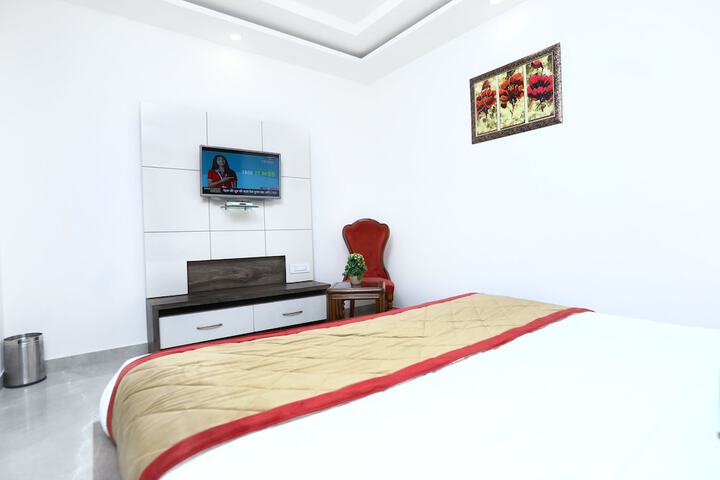 Room 26 of 53
