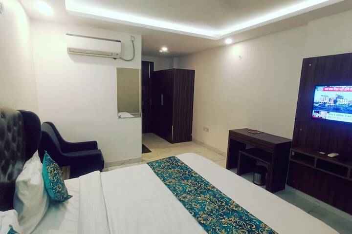 Room 27 of 126