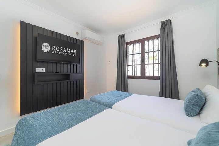 Room 13 of 40