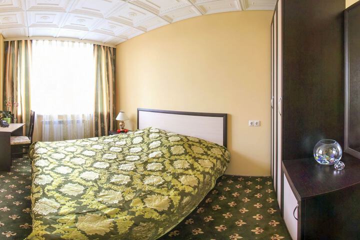 Room 10 of 22