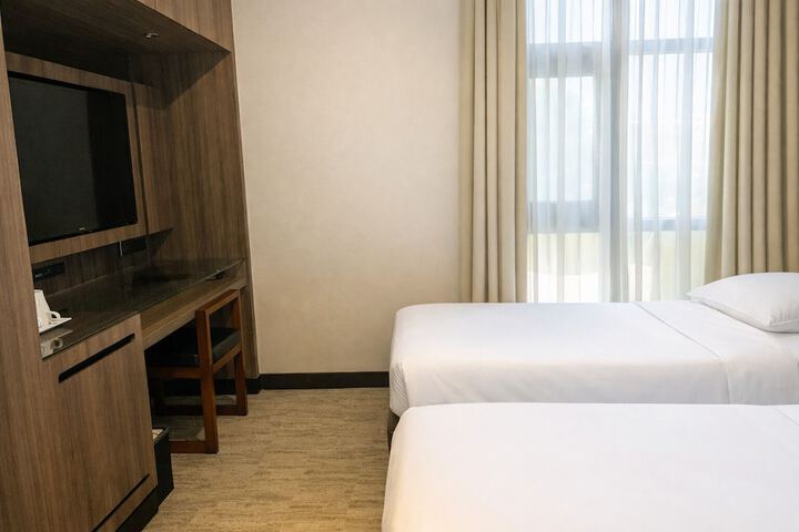 Room 48 of 104