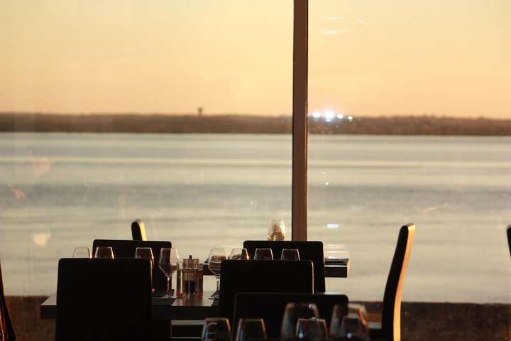 Dining 45 of 67