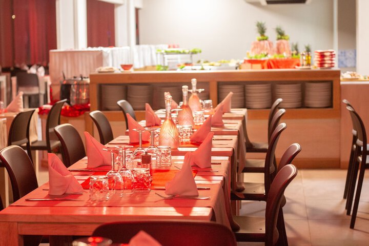 Dining 36 of 71