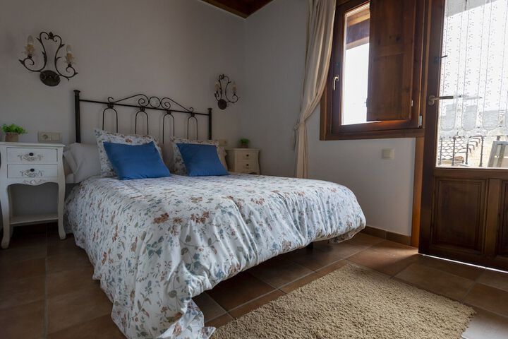 Room 3 of 35