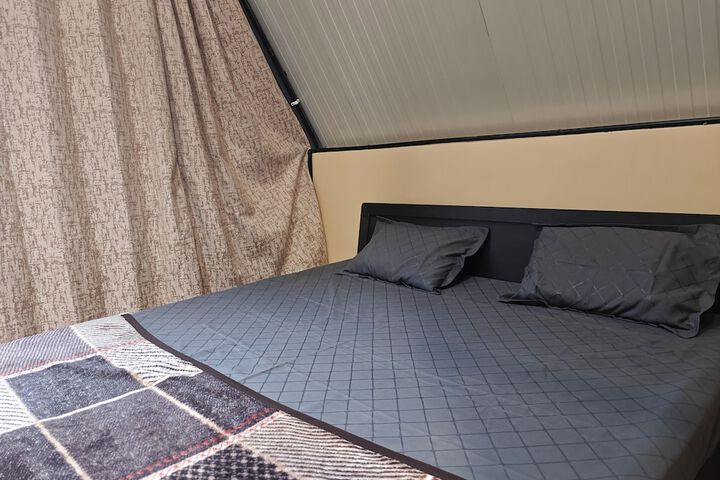 Room 4 of 43