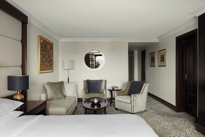 Room 46 of 175
