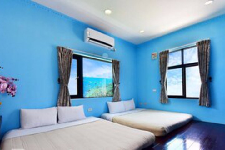 Room 28 of 28