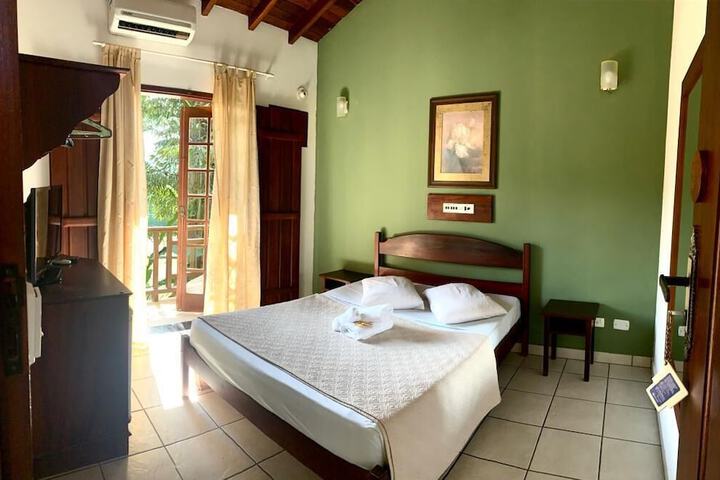 Room 3 of 48