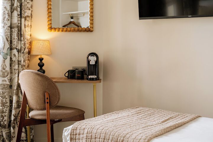 Room 35 of 65