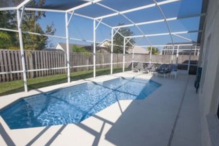 Pool 14 of 14