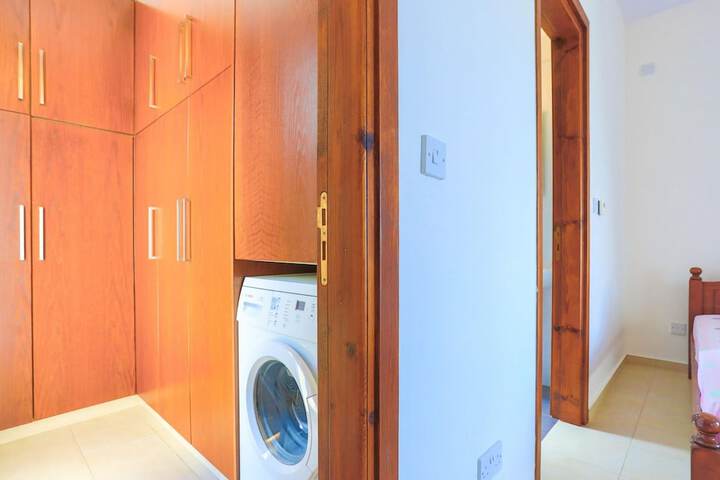 Room 21 of 32