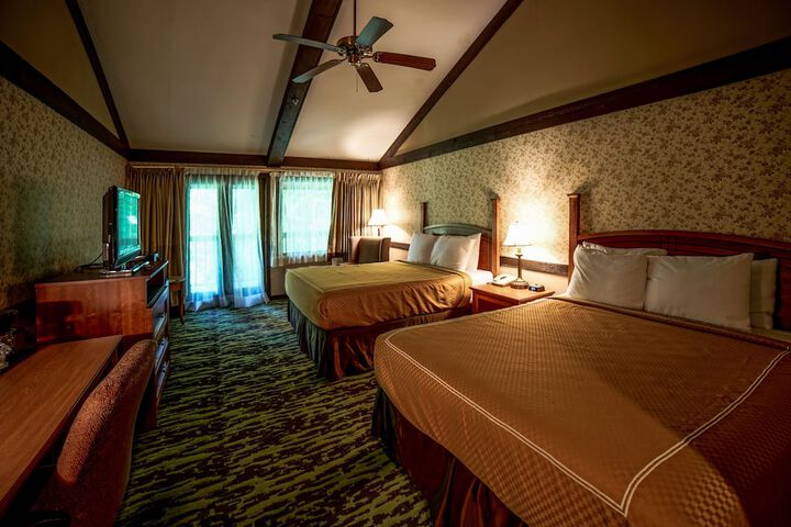 Room 15 of 43