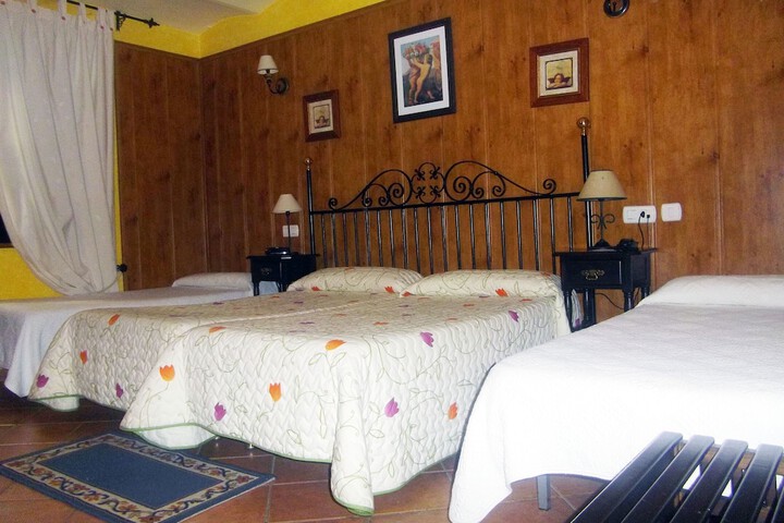 Room 6 of 74