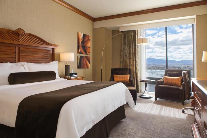 Double Premier King Bed (3 of 5)