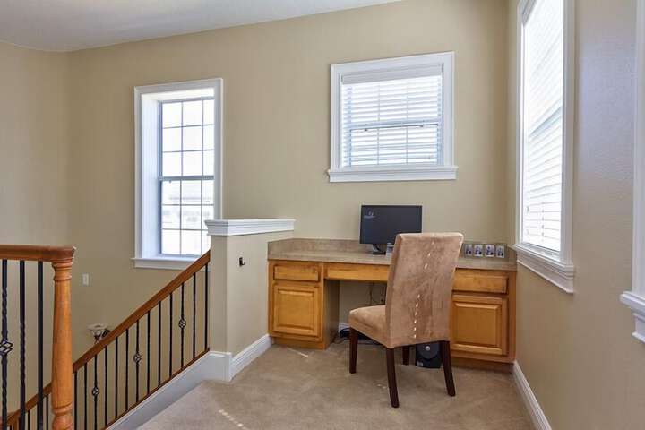 Business Center 32 of 37