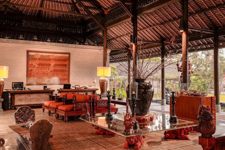 Hotel Interior 4 of 118