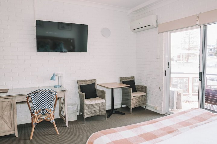 Room 8 of 35