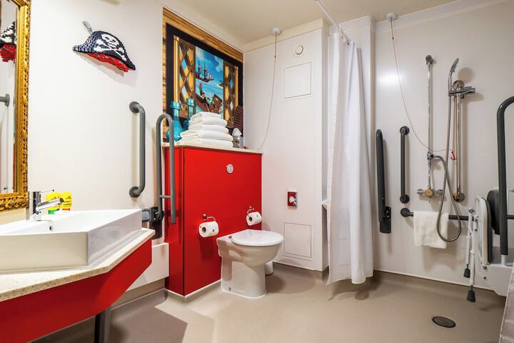 Room 60 of 83