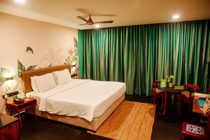 Room 12 of 51