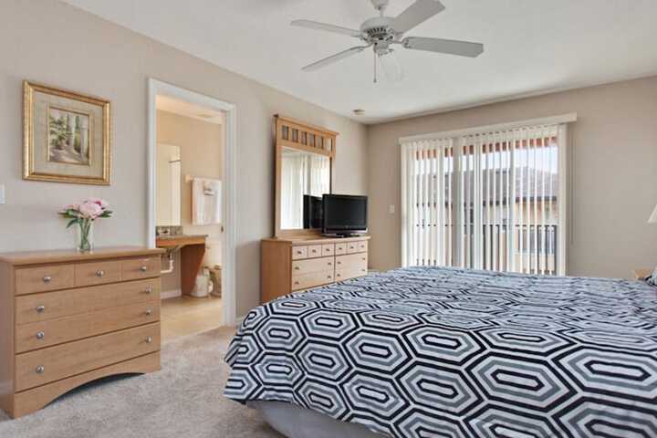 Room 6 of 35
