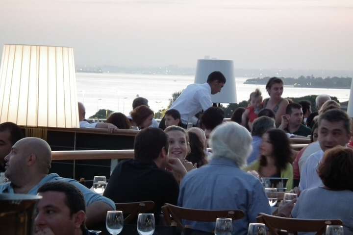 Dining 58 of 64